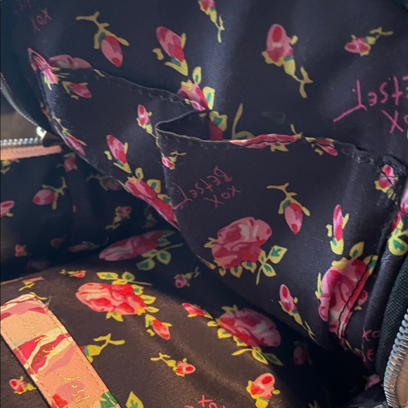 Betsey Johnson Bow Quilted Backpack Purse Pink Floral Vegan Leather Charm - Picture 3 of 9